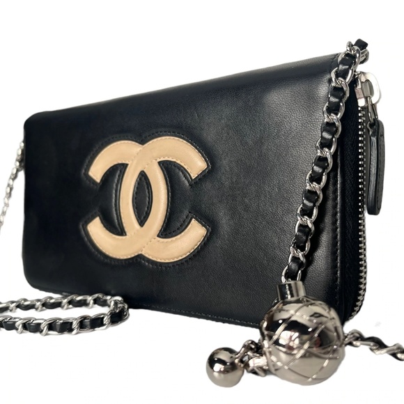 CHANEL CC Logo Zip Wallet on Adjustable Chain - Picture 6 of 11